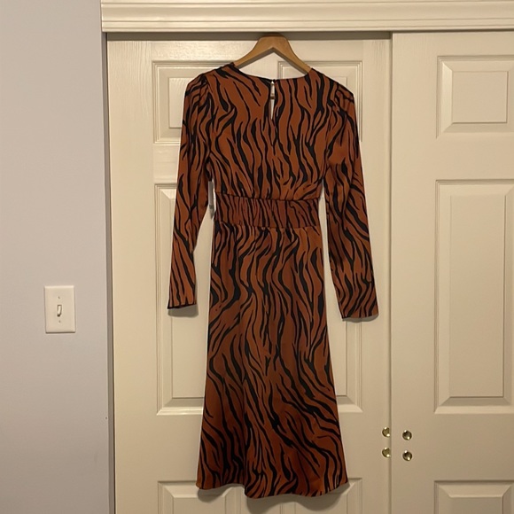NWT Bar III - Animal Tiger Print Long Sleeve Midi Dress - Size XS - Picture 10 of 13